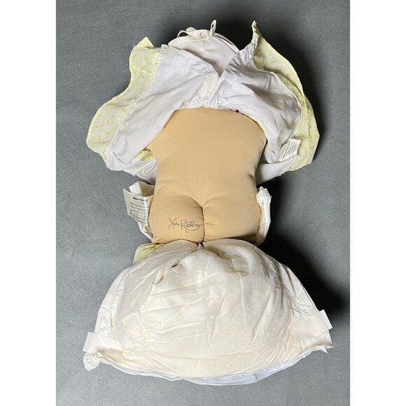 Cabbage Patch Preemie Green Eyes 1982 Dress/Shoes/Hat Birth Certificate & More - Picture 13 of 16